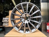 奔馳 C400 原廠(chǎng)19寸 AMG   輪轂全新進(jìn)口正品，來(lái)聊聊！