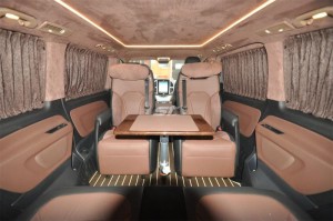 奔馳新威霆內(nèi)飾改裝電動座椅 奔馳新威霆改裝行云流水頂棚