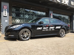 皇冠輪轂輪胎改裝升級(jí)
