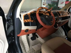 大眾商務(wù)車全隔斷內(nèi)飾改裝