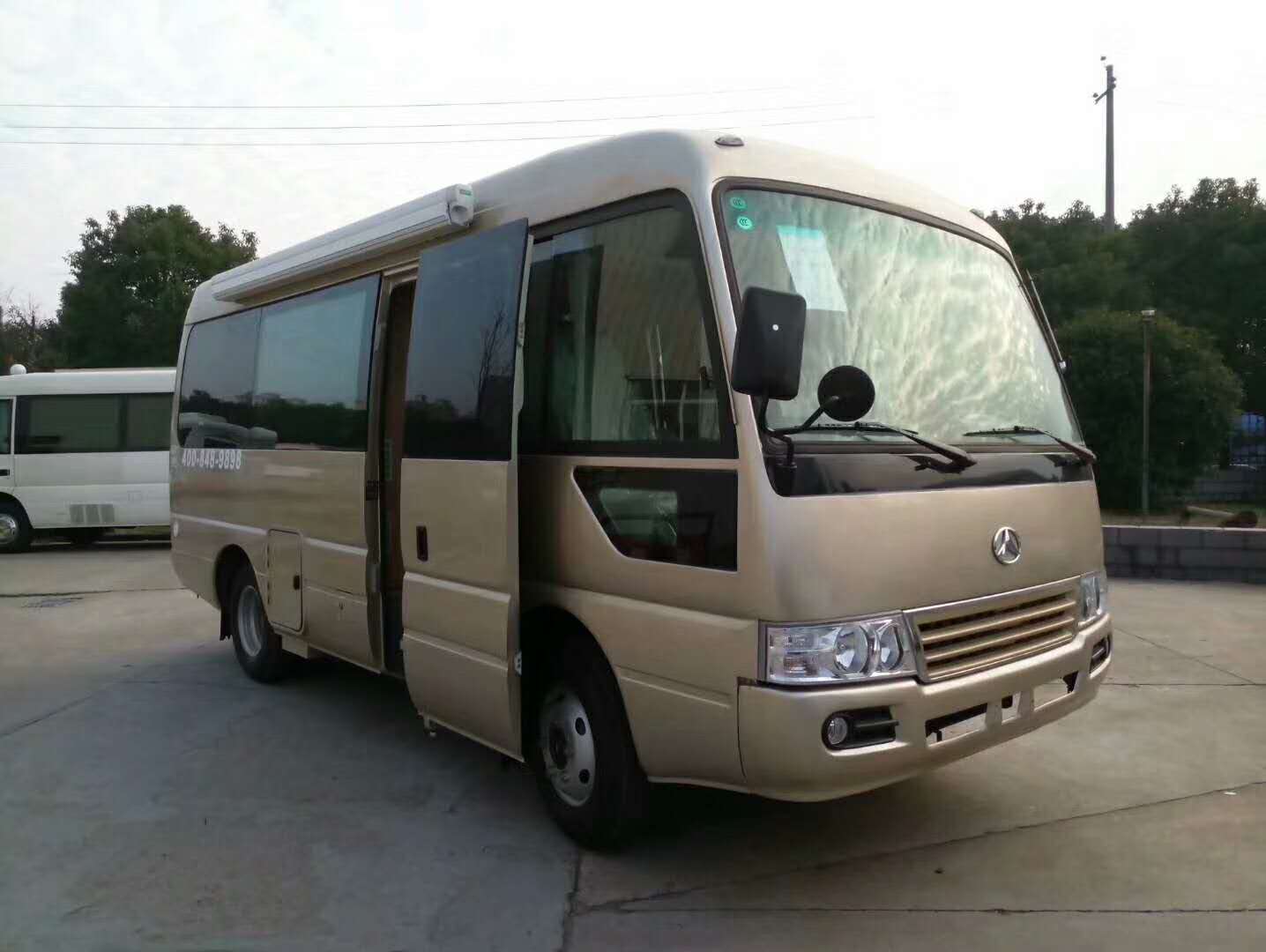 國(guó)產(chǎn)考斯特房車