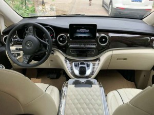 奔馳V260商務(wù)車(chē)改裝