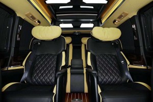 奔馳加長款商務(wù)車內(nèi)飾改裝