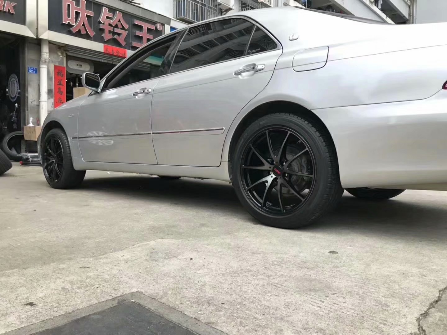 皇冠，裝 19寸 G25 kk色，完工