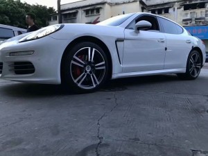 保時捷，帕拉米拉 換原廠20寸 完工！