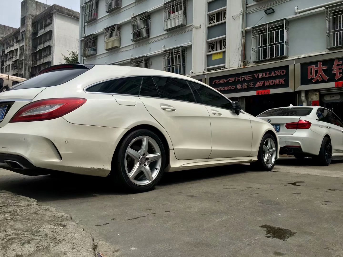 奔馳，換 原裝 18寸 AMG 完 工！