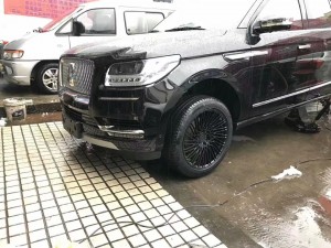 提新車 ，換輪轂！ 林肯，領(lǐng)航員，換私人定制鍛造 22寸 完工！