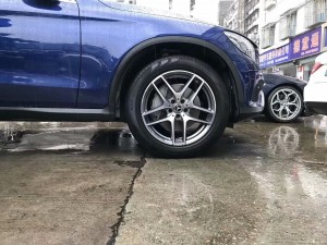 提新車，換奔馳 原廠19寸 AMG 完工！