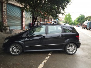 2008款奔馳B200拓樂車頂行李架橫桿及591單車架安裝實拍