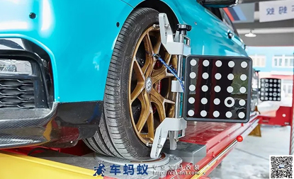 寶馬車四輪定位在車螞蟻汽車改裝俱樂部免費檢測啦！