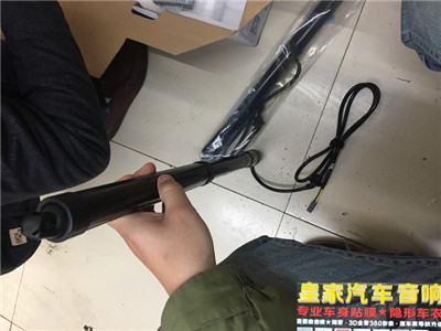 福克斯電動(dòng)尾門——郴州市皇家音響