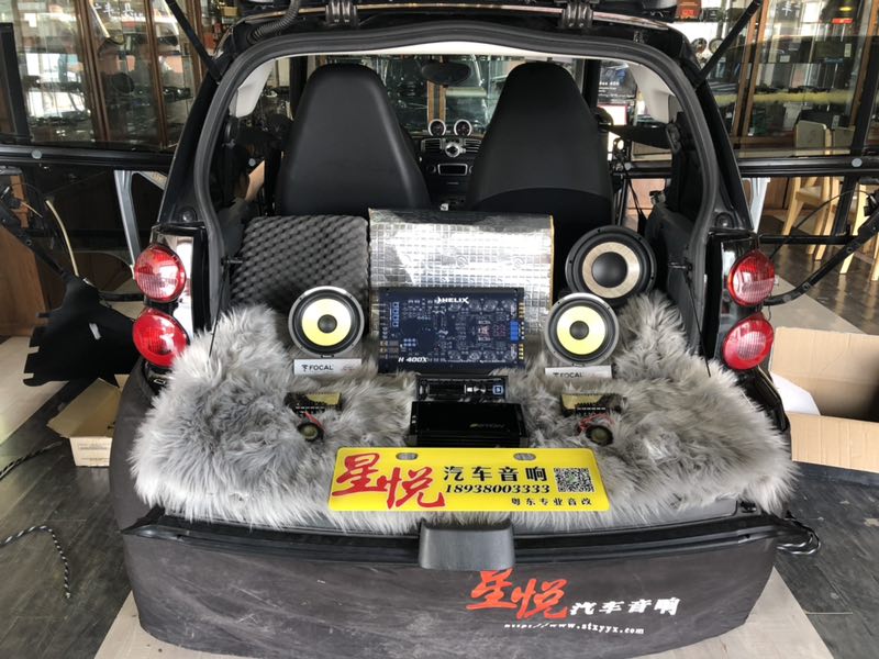 追求品質(zhì)奔馳SMART汽車音響改裝FOCAL勁浪音響四門隔音踏入音樂世界不一樣的聲音汕頭市星悅汽車音響改裝