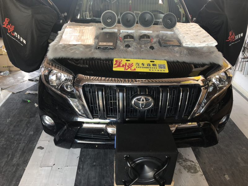 汕頭星悅汽車音響改裝豐田普拉多霸道2700升級(jí)隔音降噪作業(yè)汽車隔音降噪處理改裝汽車音響套餐