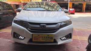 漳州市潮音匯汽車音響升級中心本田鋒范隔音降噪改裝三分頻韻味無法拒絕A柱主機后備箱倒模工藝