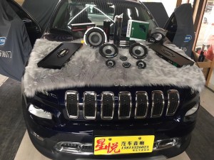 汕頭星悅汽車音響改裝店自由光改裝前聲場(chǎng)雙胞胎2套法國(guó)勁浪烏托邦NO7三分頻（5分頻）帶您體驗(yàn)不一樣的音效骨灰級(jí)的燒友挑剔的“金耳朵”也是夠滿足