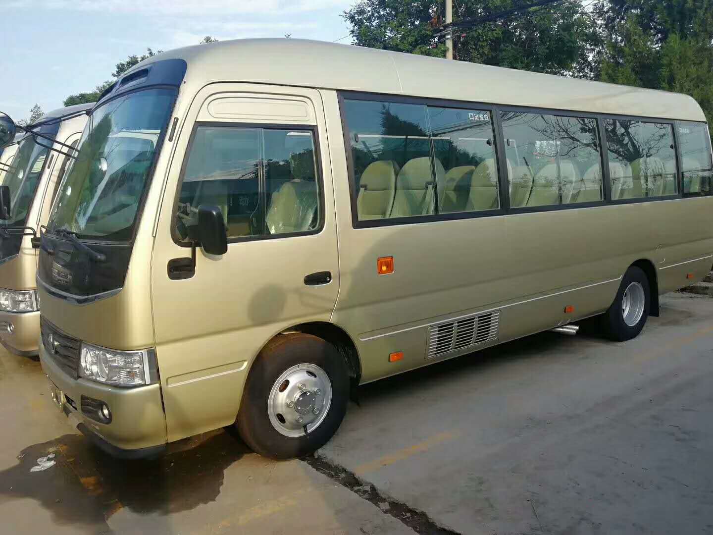 豐田考斯特商務(wù)車內(nèi)飾改裝