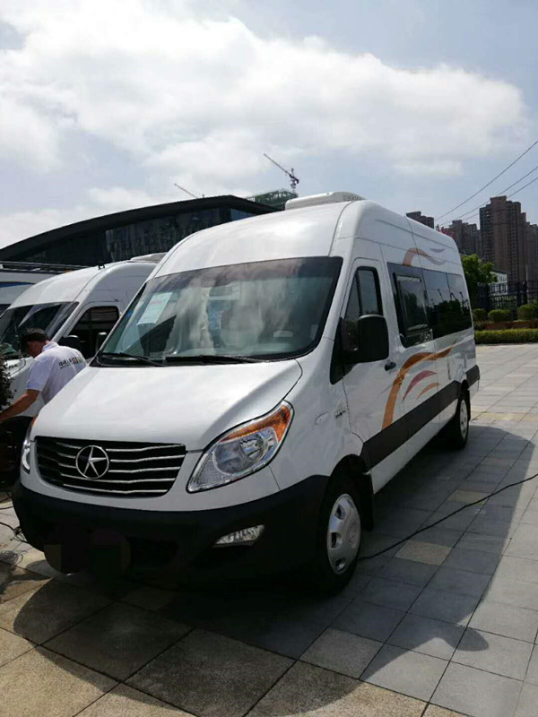 江淮星銳B型房車內(nèi)飾改裝
