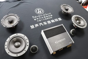 烏魯木齊慧聲馬自達(dá)CX-5汽車音響改裝黃金聲學(xué) 品味藝術(shù)精品