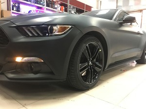 福特野馬汽車音響改裝作業(yè)-烏魯木齊慧聲汽車音響改裝