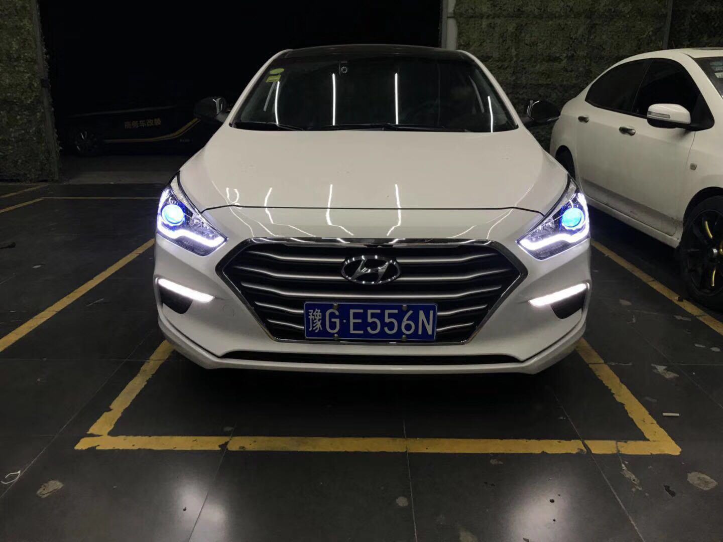 新鄉(xiāng)現(xiàn)代名圖改燈探路者改燈