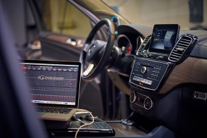 精心改裝工藝  東莞慧聲奔馳GLE400音響改裝黃金聲學(xué)