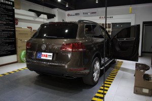 重慶汽車音響改裝哪家好？重慶渝大昌大眾途銳音響改裝德國零點喇叭功放低音倒模備胎