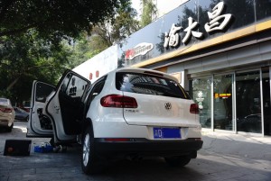 重慶汽車音響改裝哪家好？重慶渝大昌大眾途觀汽車音響改裝瑞典卓美XU6.2C喇叭