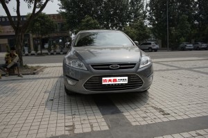 重慶汽車音響改裝哪家好？重慶渝大昌蒙迪歐致勝音響改裝德國(guó)零點(diǎn)喇叭功放低音倒模備胎