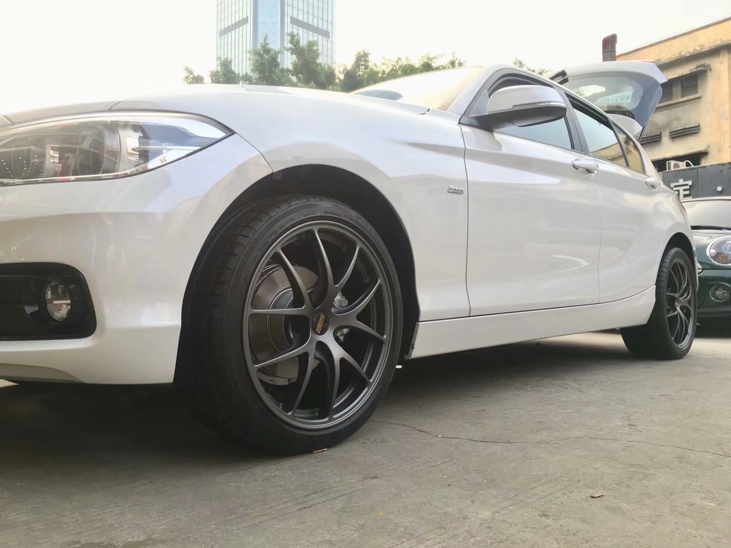 4S 提車，換輪轂！完工！ 寶馬，換 BBS ? RIA 18寸。