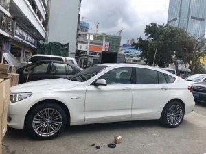 寶馬，換 原裝 M款 19寸 完 工！