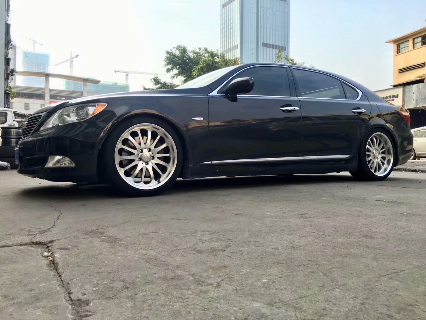 完工，LS460 ? WALD ? 倍耐力 完美！