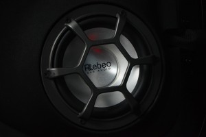 唐山博納北汽BJ40汽車音響改裝升級雷貝琴三分頻