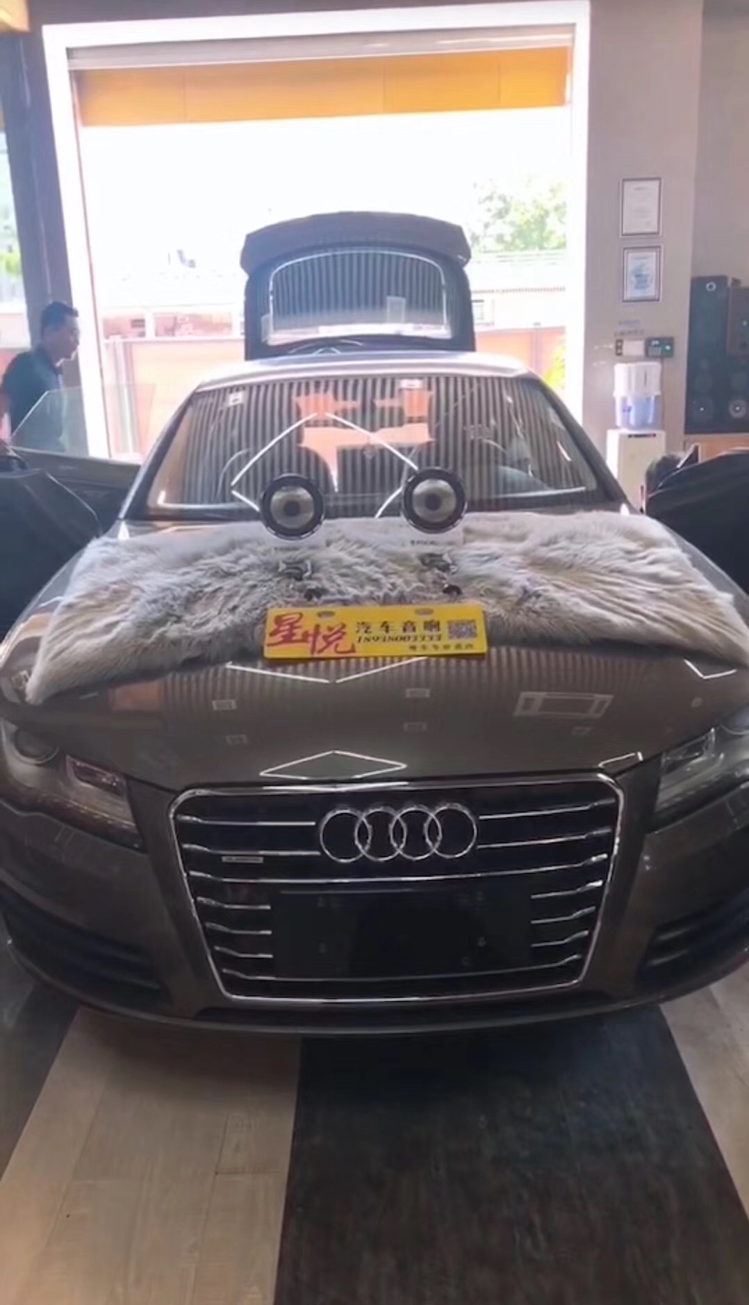 汕頭市星悅汽車(chē)音響改裝店奧迪Q7拒絕中庸追求HIFI升級(jí)FOCAL法國(guó)勁浪亞麻盆PS165F二分頻喇叭極致人聲