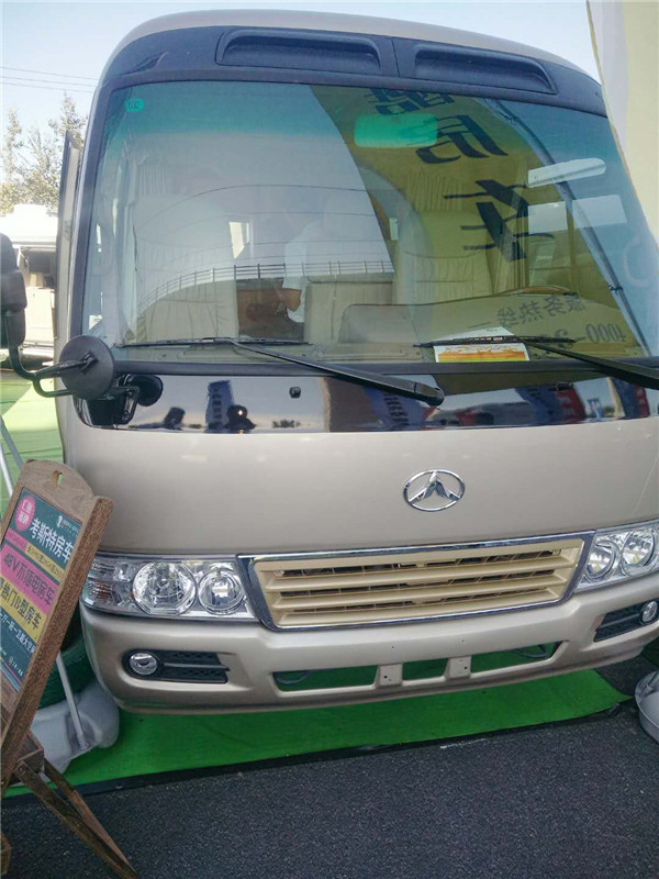 考斯特這樣改裝房車多好