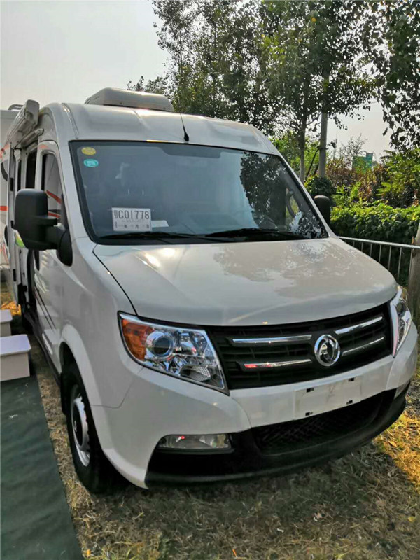 東風(fēng)御風(fēng)短軸房車－－簡潔明了