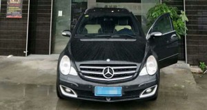 奔馳威霆高頂無隔斷商務(wù)車