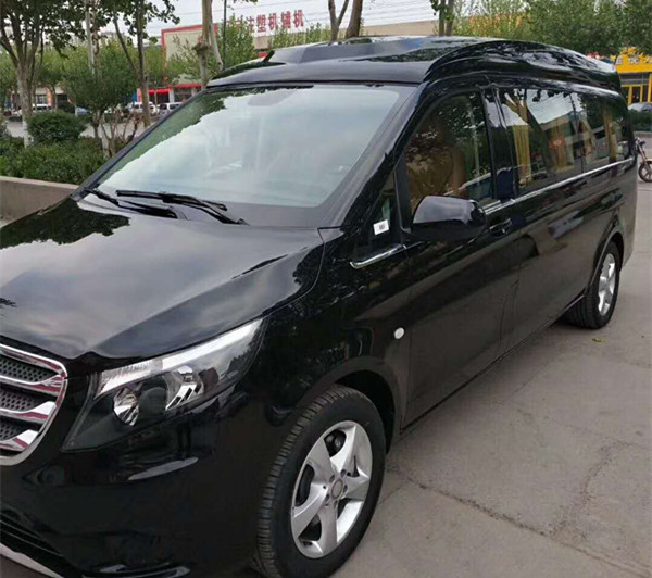 全封閉奔馳商務車－－威霆