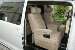 現(xiàn)代飛翼商務(wù)車航空座椅改裝