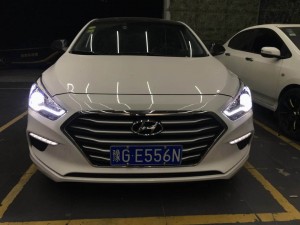 現(xiàn)代名圖改裝雙光透鏡新鄉(xiāng)探路者改燈專業(yè)改裝氙氣燈LED大燈