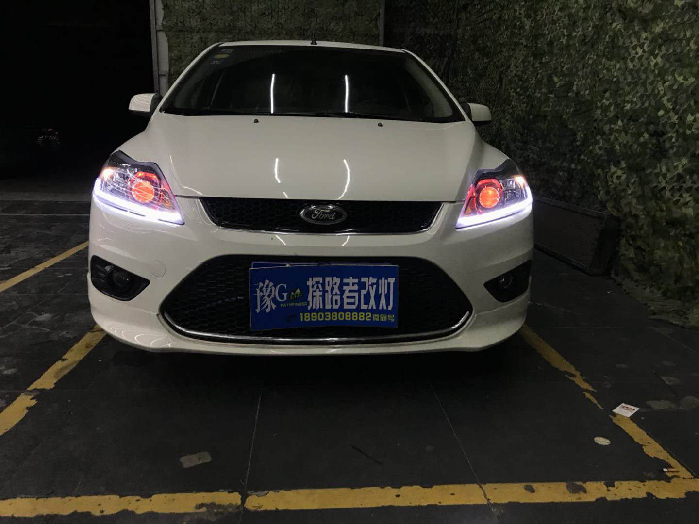 新鄉(xiāng)?？怂垢难b雙光透鏡氙氣燈加裝惡魔眼探路者改燈專業(yè)汽車燈光升級