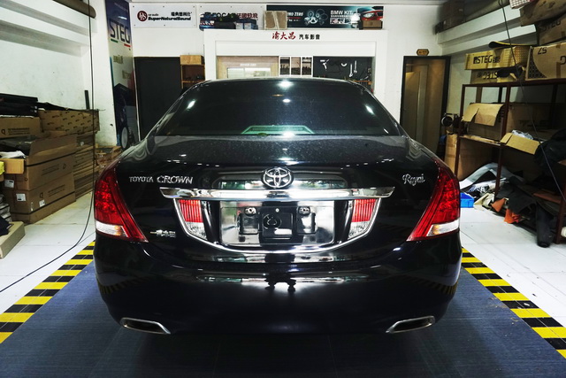 解決車內(nèi)異味 豐田皇冠拆儀表臺(tái)防火墻汽車全車隔音改裝安博士 重慶渝大昌