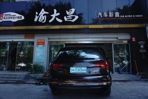 解決車內異味，重慶渝大昌音響奧迪Q7拆儀表臺汽車全車隔音隔熱降噪改裝GT隔音