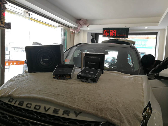 汕頭車韻路虎汽車音響發(fā)現(xiàn)神行改裝升級美國來福DSP汽車音響道可視360度行車記錄儀