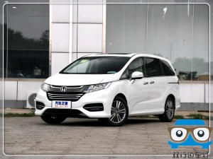 米石LED對(duì)比進(jìn)口海拉5，哪個(gè)效果好！【南寧雙行道車(chē)燈】-南寧改裝大燈