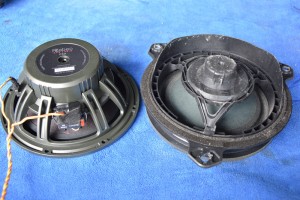 唐山車音響改裝 小改動大提升豐田雅力士無損升級雷貝琴汽車音響