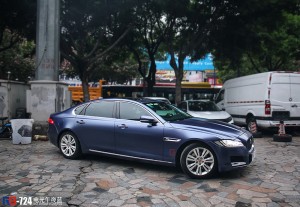 捷豹XFL貼膜改色午夜藍(lán)