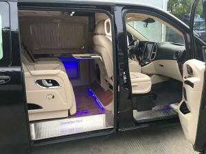 不同的設(shè)計(jì)造就不同的感覺－－奔馳商務(wù)車