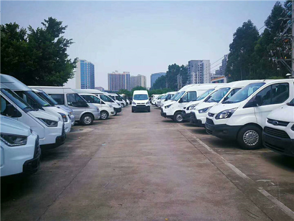 房車銷售－新全順汽油版，九龍考斯特自動擋