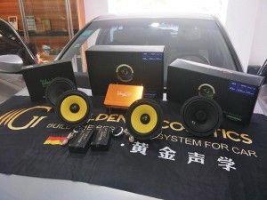 西寧汽車音響改裝：她很會取悅你的耳朵，雅閣改裝黃金聲學