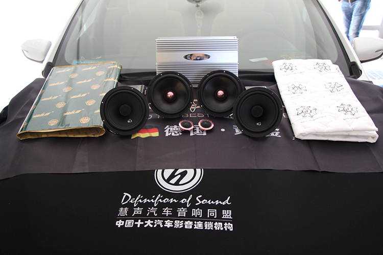 改裝車載音響，來這里不會(huì)錯(cuò)！烏魯木齊逍客汽車音響無損改裝
